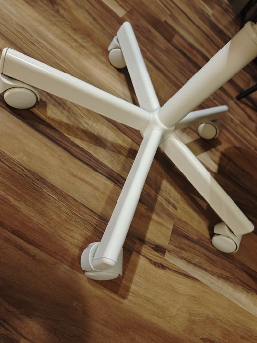 Въртящ се детски стол ИКЕА, розов