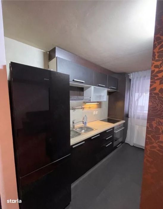 Apartament lux, 3 camere, parcare, zona Andrei Muresanu