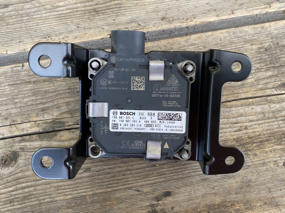 Radar senzor  ACC distronic Volkswagen Touareg 3. Fab 2018-2021