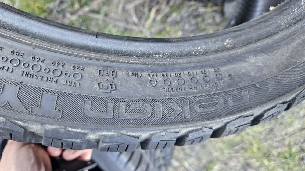 2бр гуми 225 40 18 нокиан nokian