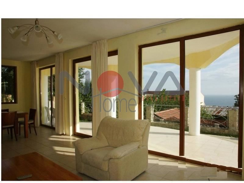 Продава се Къща в Варна, Бриз - 198 кв.м за 979 €/кв.м - Снимка #2