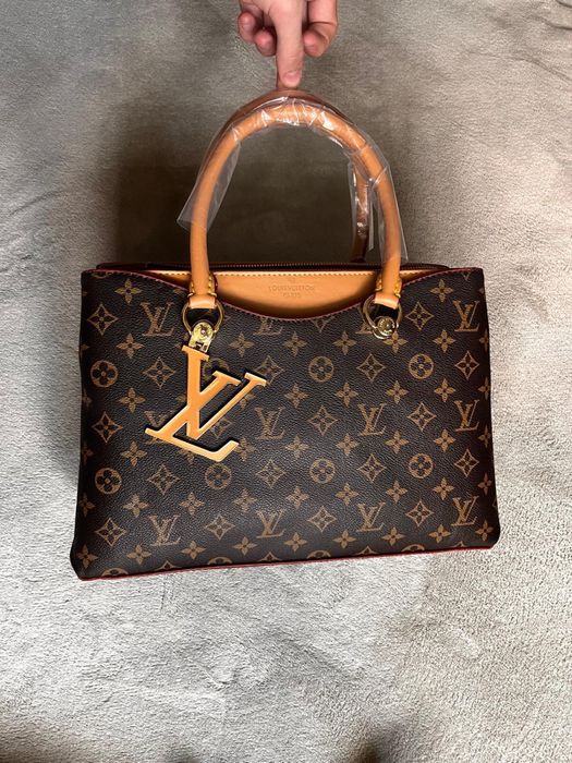 Geanta Louis Vuitton