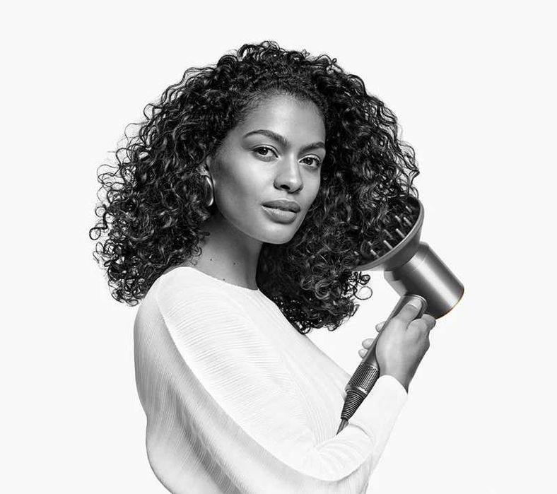 Сешоар Dyson Supersonic HD07 с Пет приставки Черен със златно НОВ