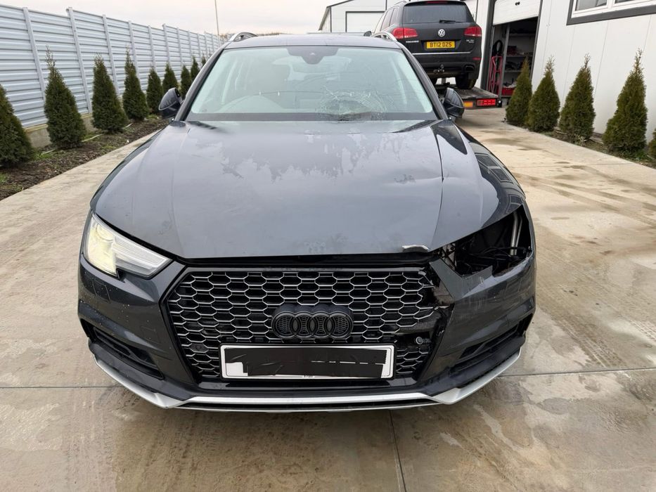 Far dreapta/ Aripa dreapta/ capota defect Audi A4 B9 Allroad 2017