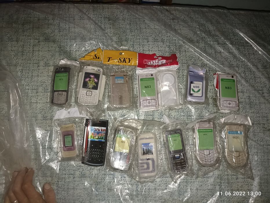 Продам аксессуары  чехлы