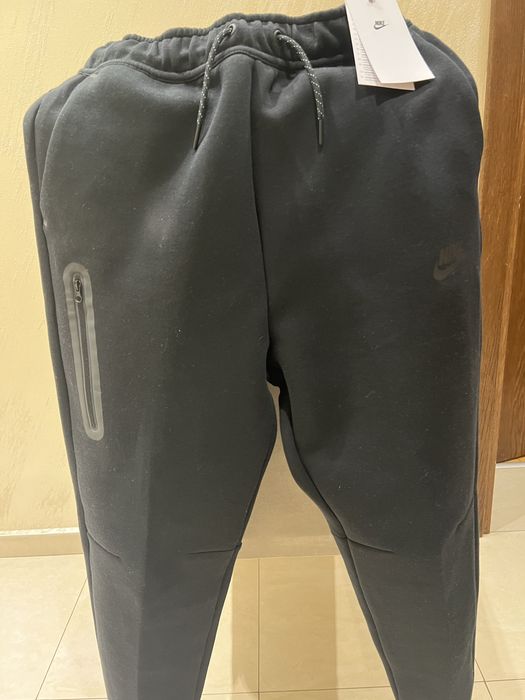 Nike tech черен за момиче