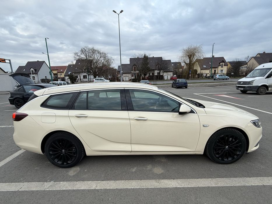 Opel insignia sports tourer B