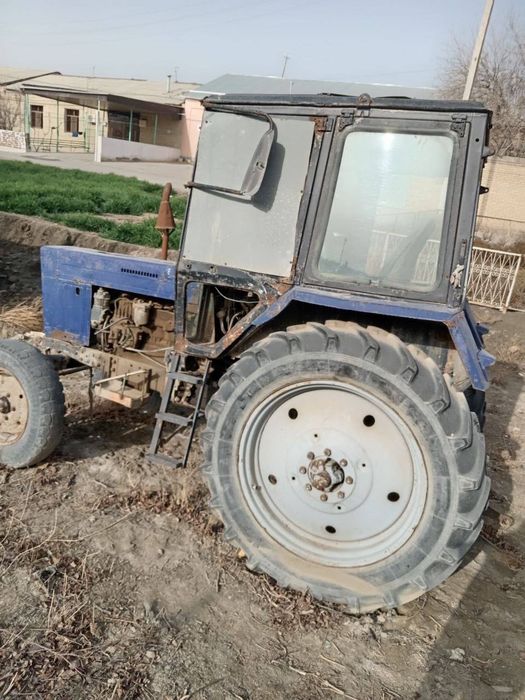 Мтз-80 трактор ва тележка сотилади