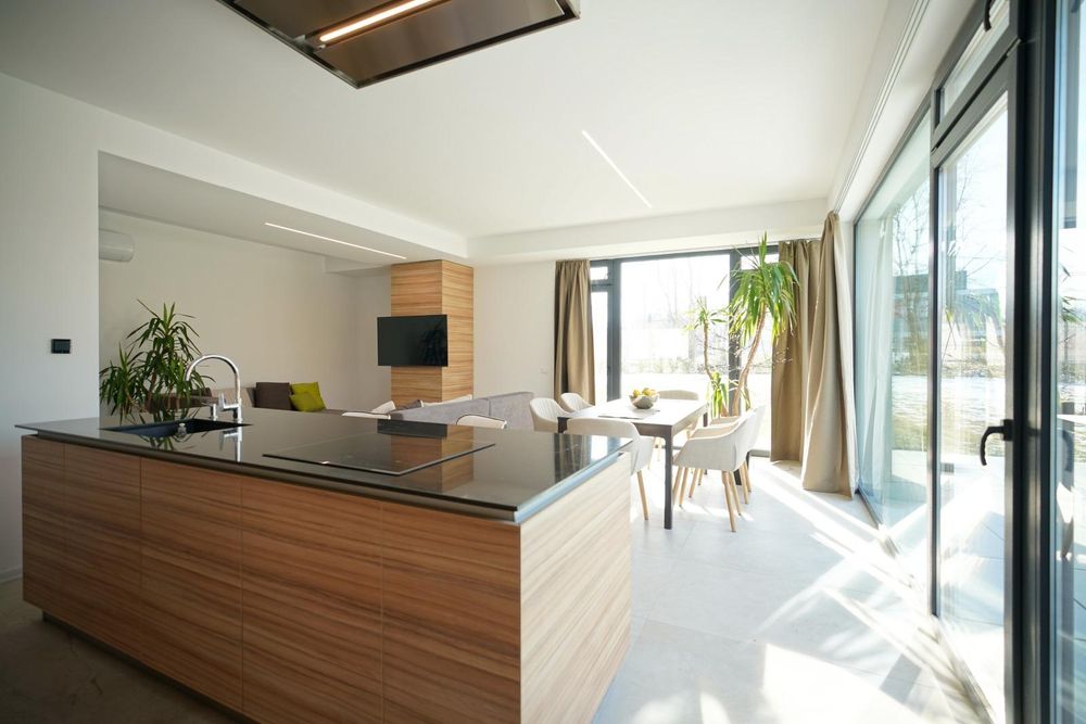 Дава се под наем Четиристаен апартамент в София, Горубляне - 180 кв.м за 1499 € - Снимка #3