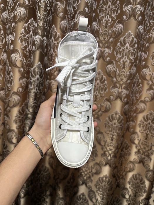 Vand adidasi dior b23