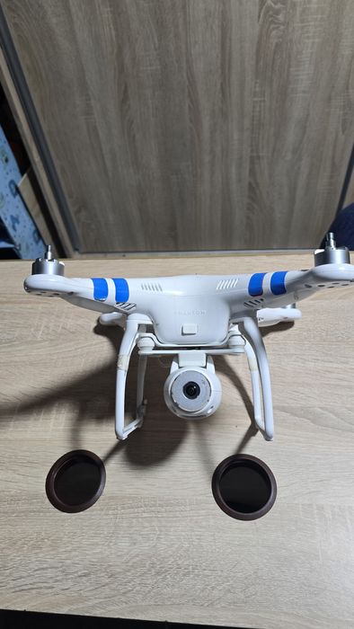 Vând  DJI phantom incompletă, se da asa cum se vede .