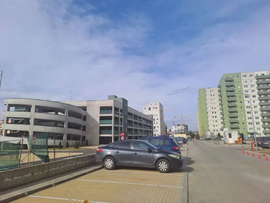 Loc de parcare acoperit/ Top City Coresi