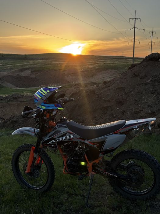 продам эндуро мотоцикл 250куб