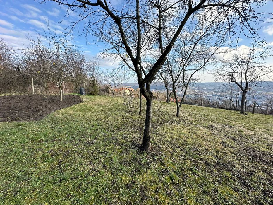Vand Casa Platou, str. CORNESTI- teren 1150 mp