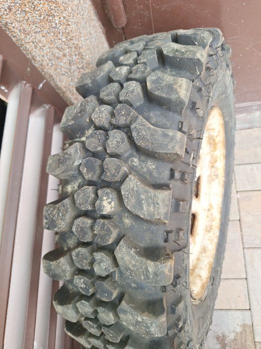 Vând jante cu anvelope simex  195/ 80 r15