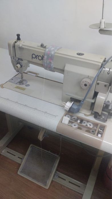 Швейная машинка