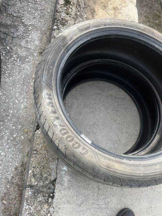 Летни гуми 235/45/20
