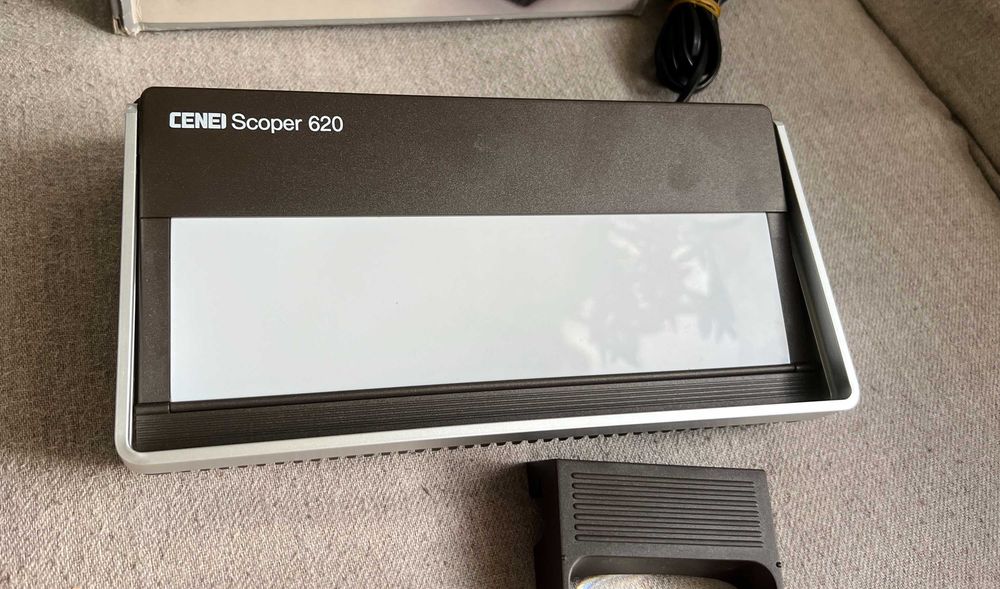 CENEI Scoper 620 vizor iluminat filme negative diapozitive cutie