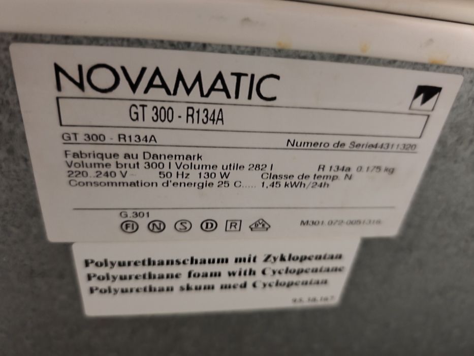 Lada frigorifica 300L