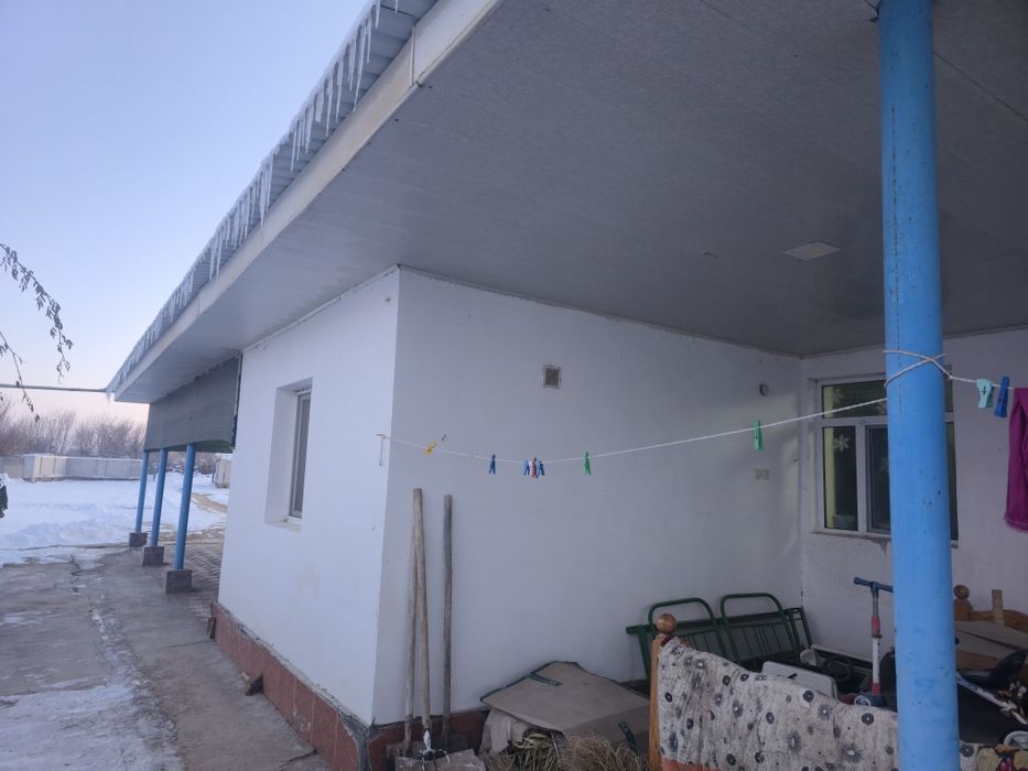 Шоманай районы Қарабайлы ауылында жай сатылады