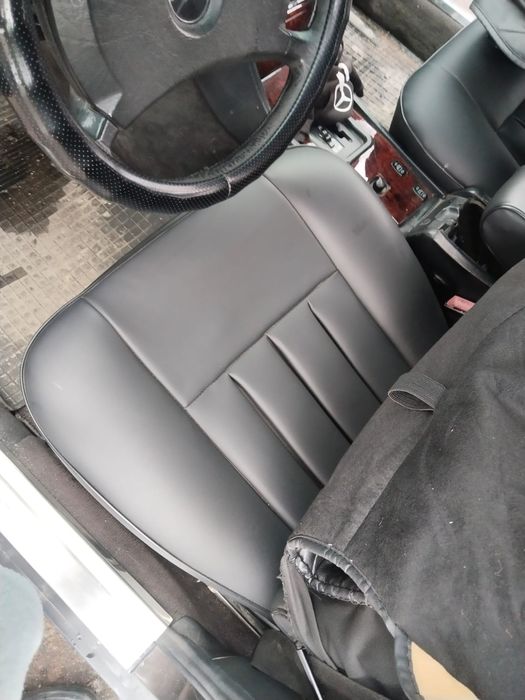 Автосалон на 124 Мерседес