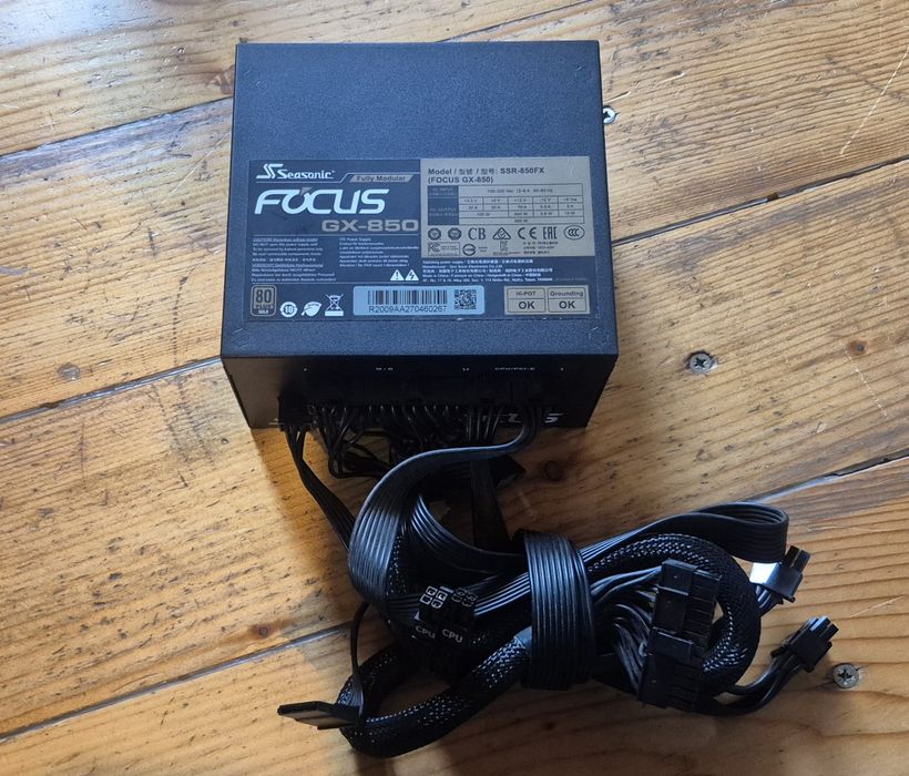 Sursa gaming Seasonic 850W certificare 80 Plus Gold