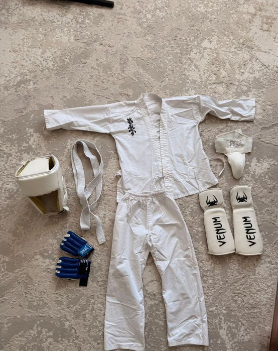 Продам кимоно для каратэ