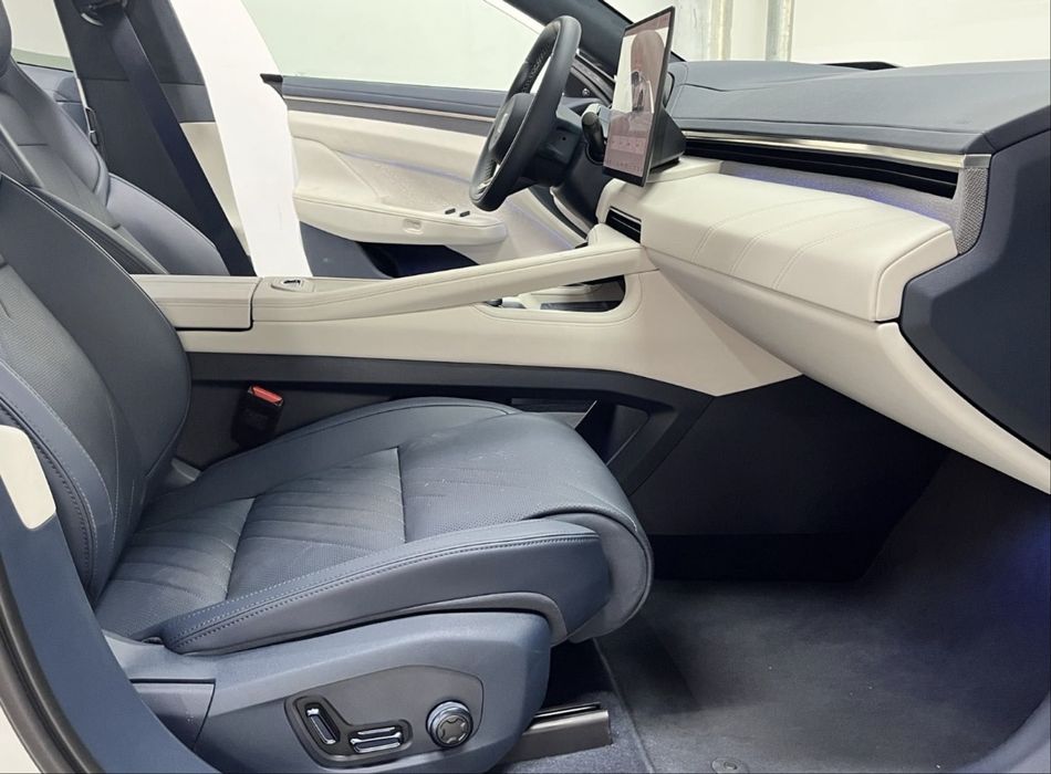 Zeekr 001 YOU Z-sport AWD 2025 full