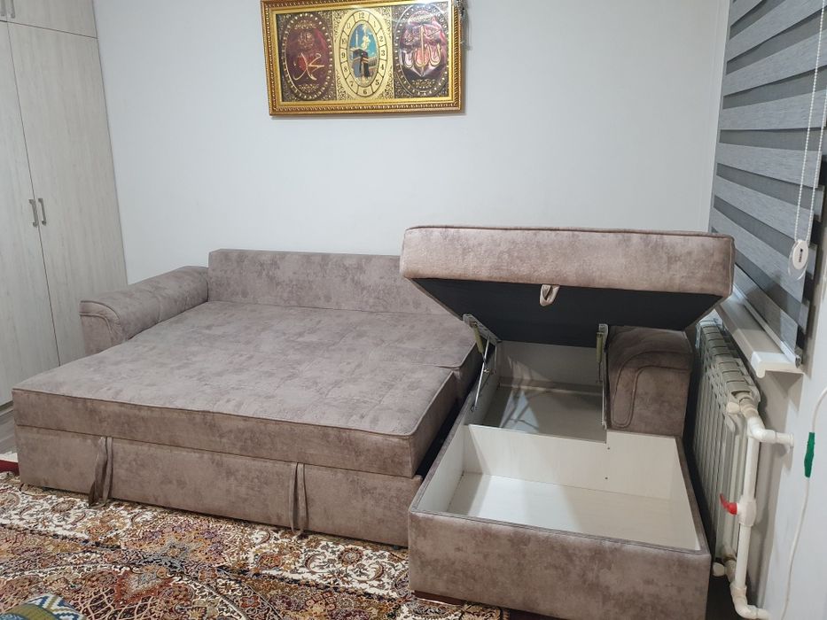 Диван Б/У янги..