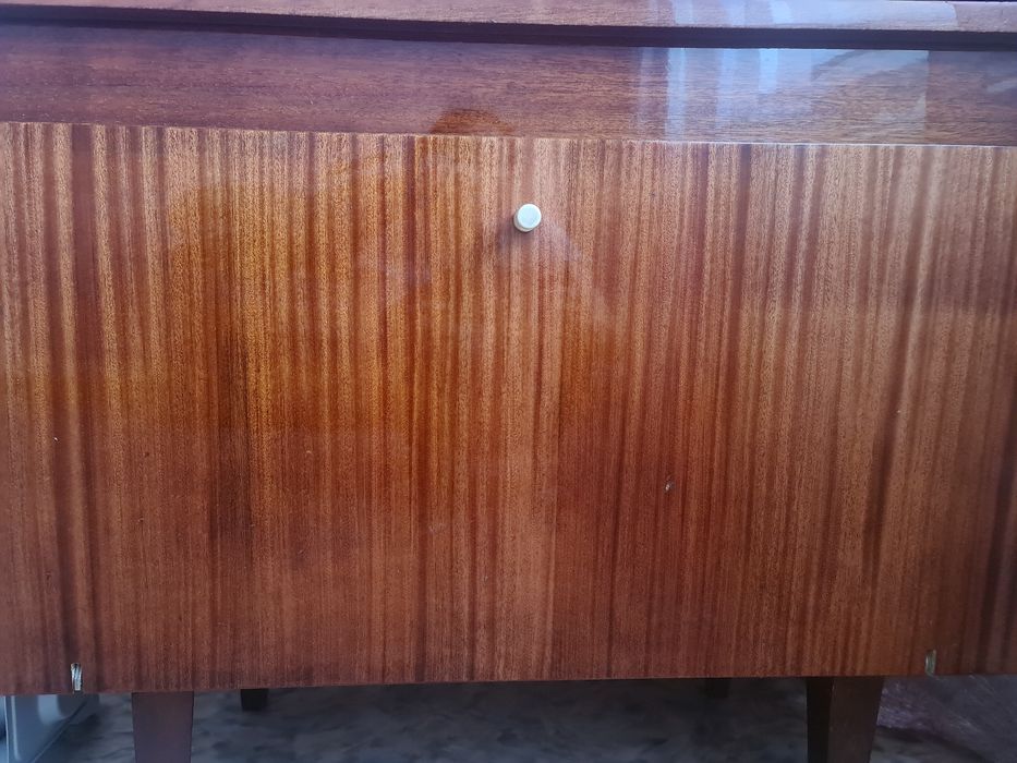 Продаю тумбочку.