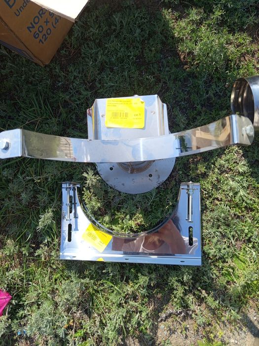 Продам отводы  135 кронштейны