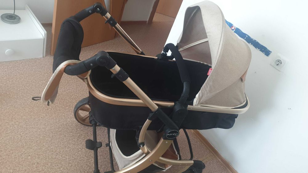Детская коляска в хорошем состоянии