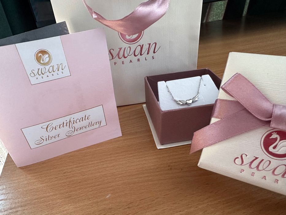 Сребърно колие на Swan Pearls