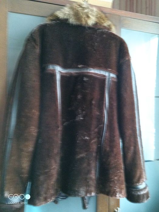 Луксозно кожено палто от тюлен с яка от енот – уникат, ръчно шито яке