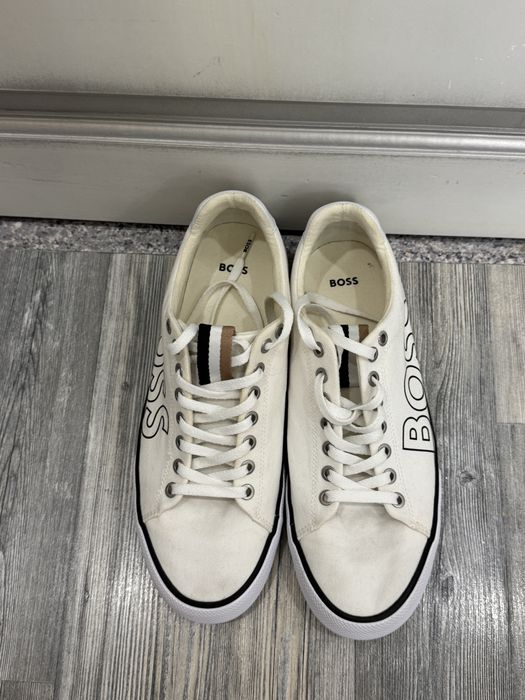 Продам кеды Boss  оригинал