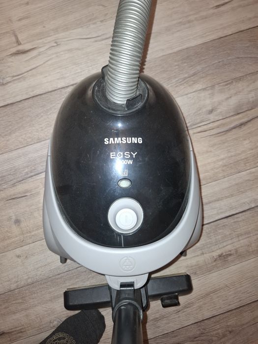 Продам пылесос в рабочем срстоянии