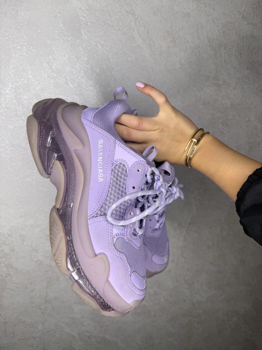 Предлагам Balenciaga Triples купени от Фафеч