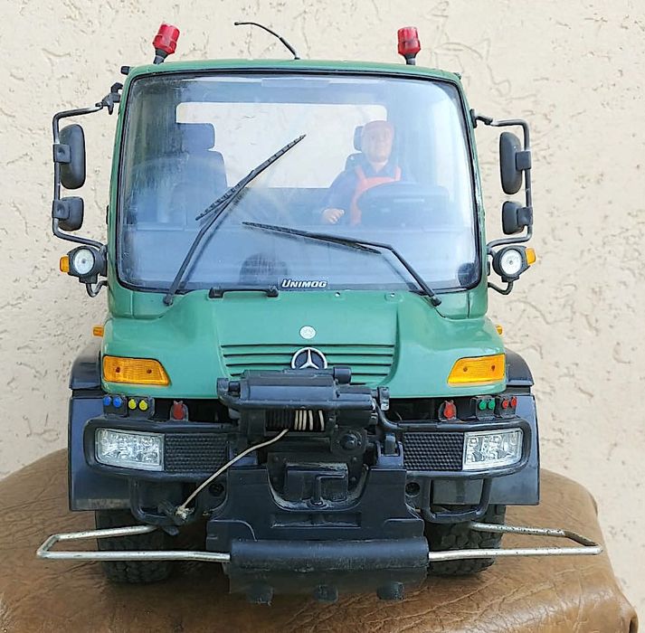 Carson Mercedes-Benz Unimog U300 1:12 mașinuța RC. Gen 2