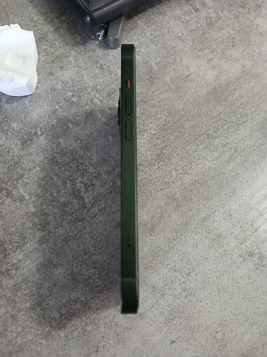 Iphone 13 .yomkst 88. Pamit 128.