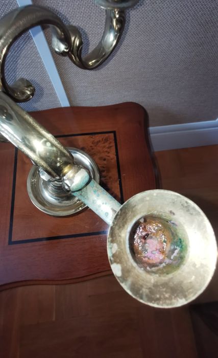 Антикварен бронзов свещник петица масивен тежък позлатен