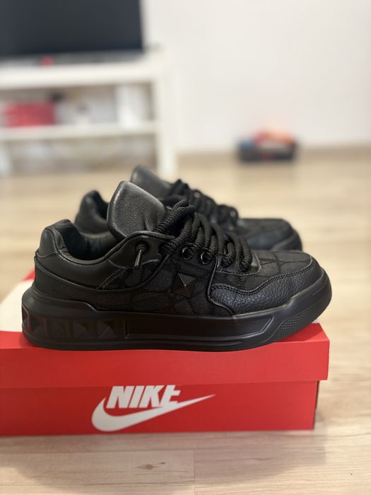 Adidași casual , culoare negru