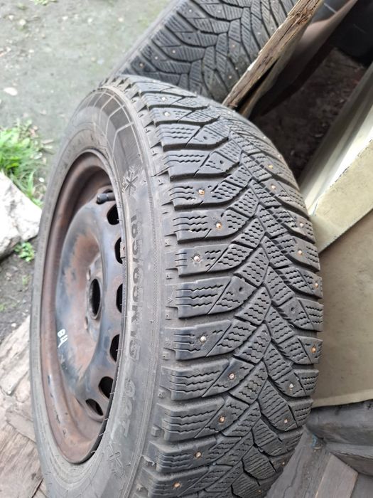 Шины зимние с дисками(15)
