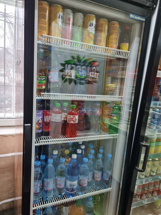 Холодильник вертикальный