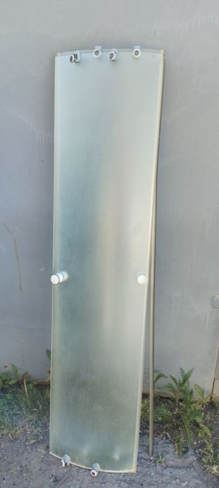 Продам и двери  стекла для душевой кабины.