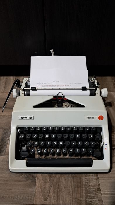 Mașină de scris Olympia