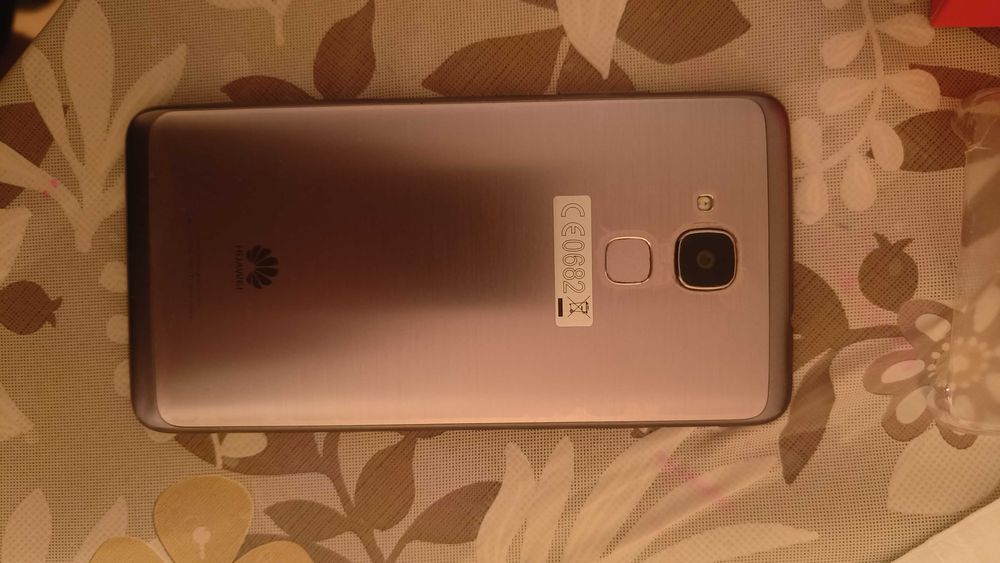 Huawei GT3 смартфон