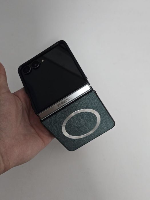 Samsung Galaxy Z Flip 7