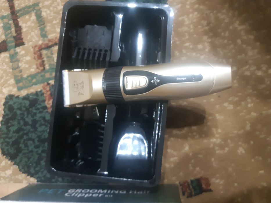 Aparat de tuns câini