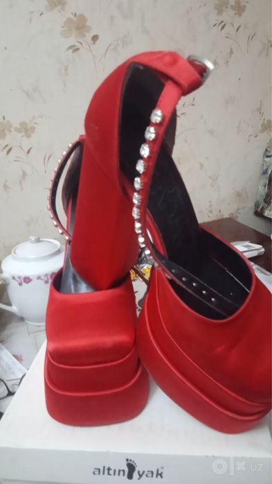 Продам туфли Братс