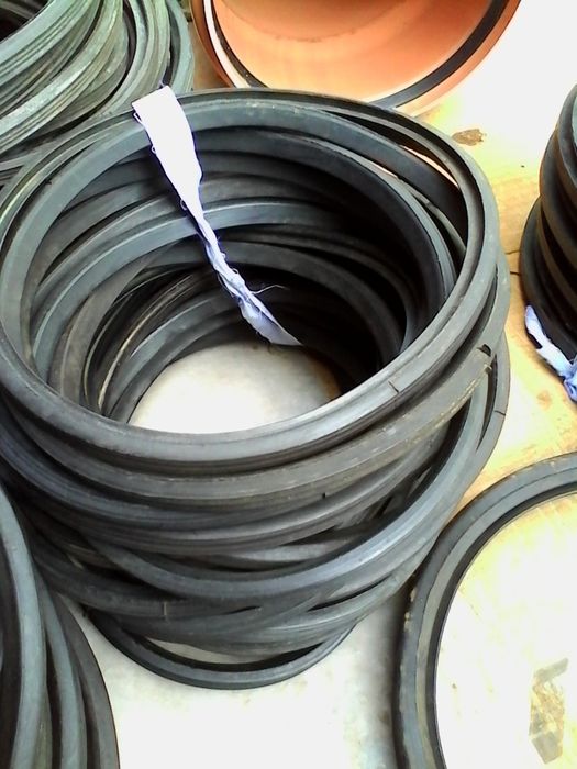 Coturi,garnituri canalizare,reductie,fitinguri.Noi.